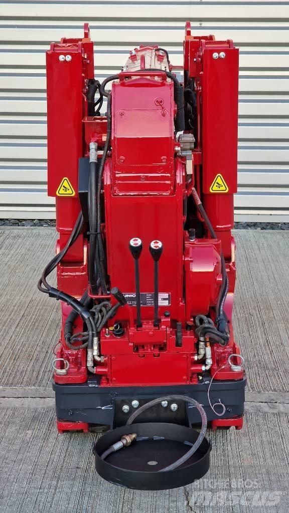 Unic URW 295 轻小型起重机