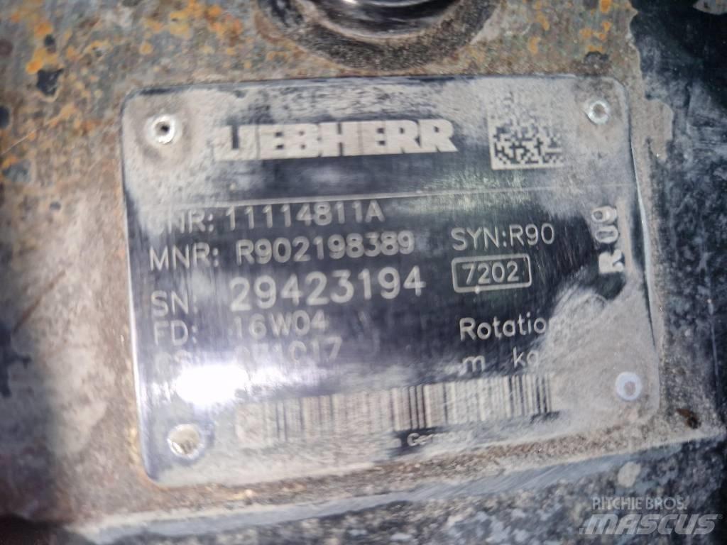 Liebherr L 586 液压
