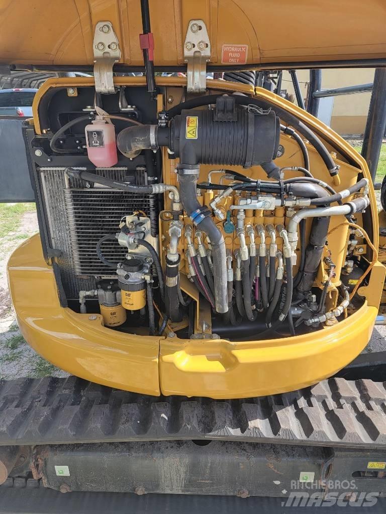 CAT 305.5 E CR 小型挖掘机