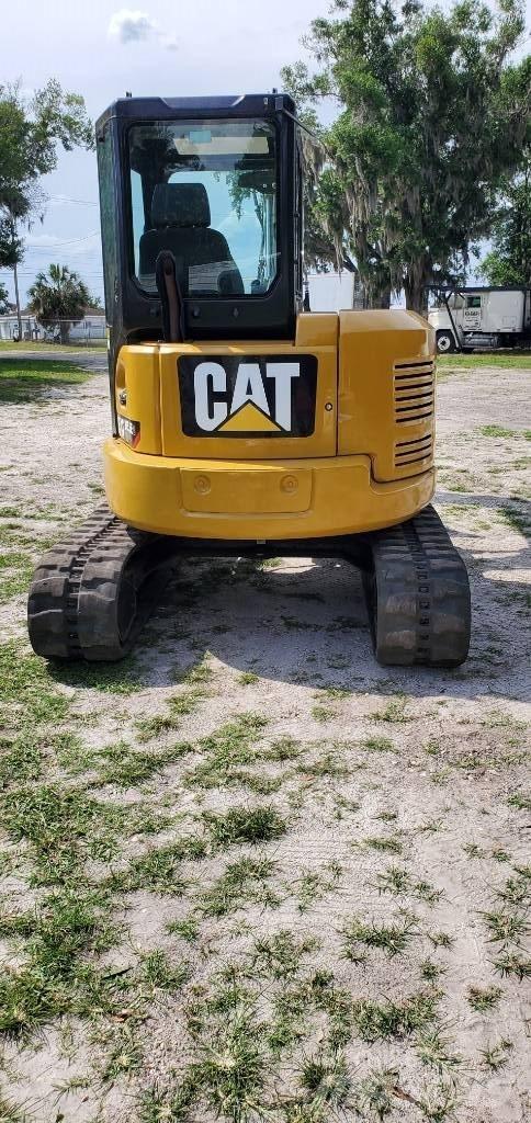 CAT 305.5 E CR 小型挖掘机