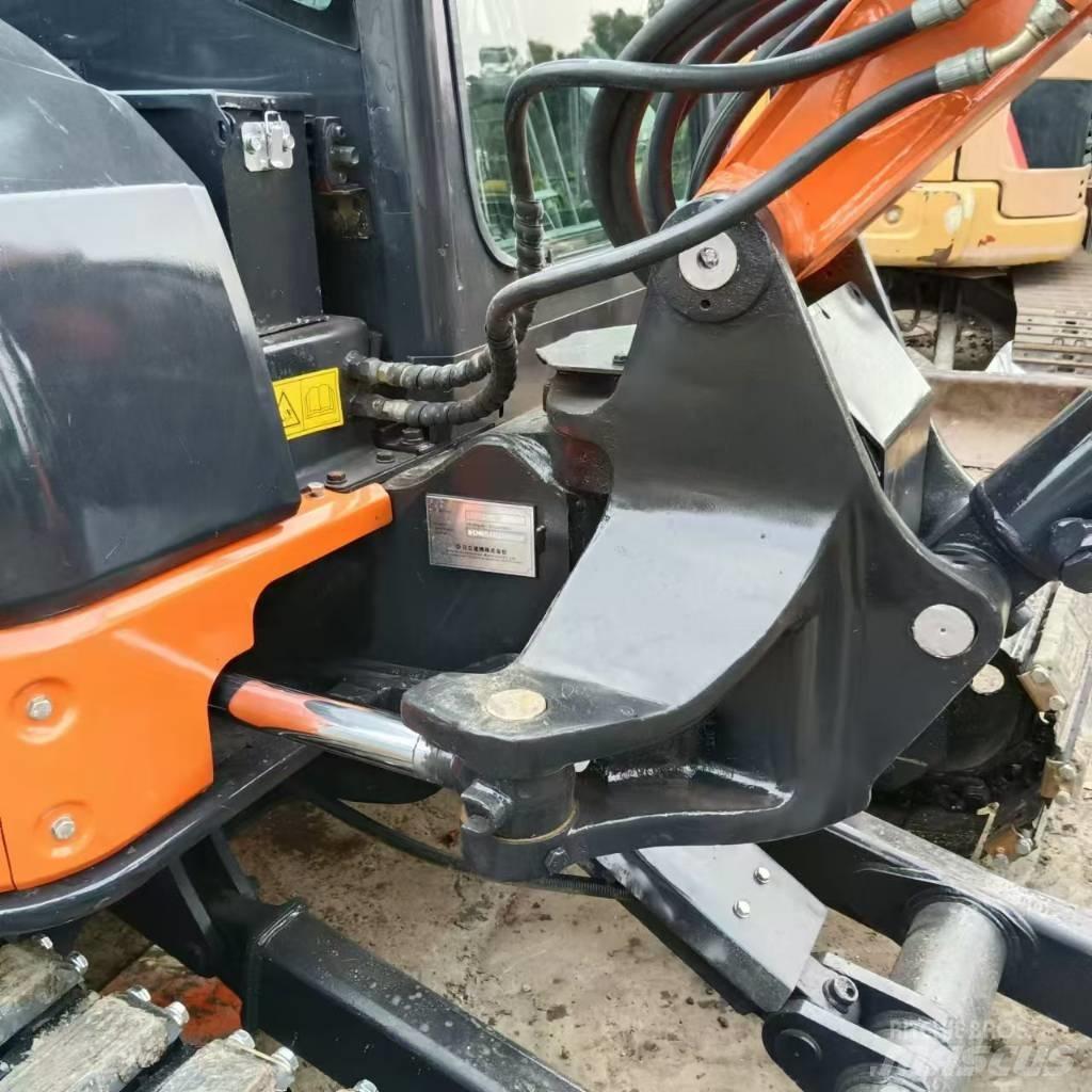 Hitachi ZX 50 U 小型挖掘机