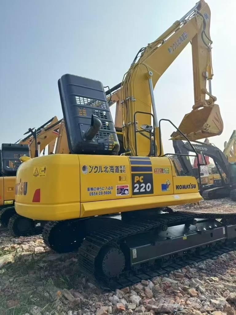 Komatsu PC 220-8 履带挖掘机