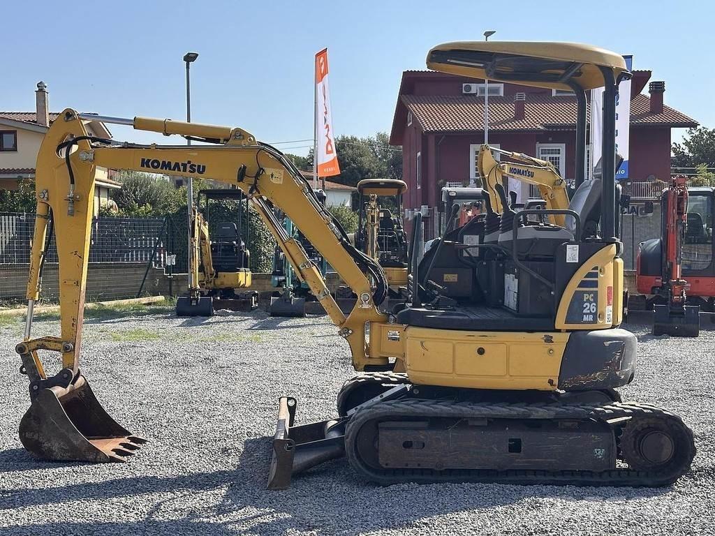 Komatsu PC26MR-3 小型挖掘机