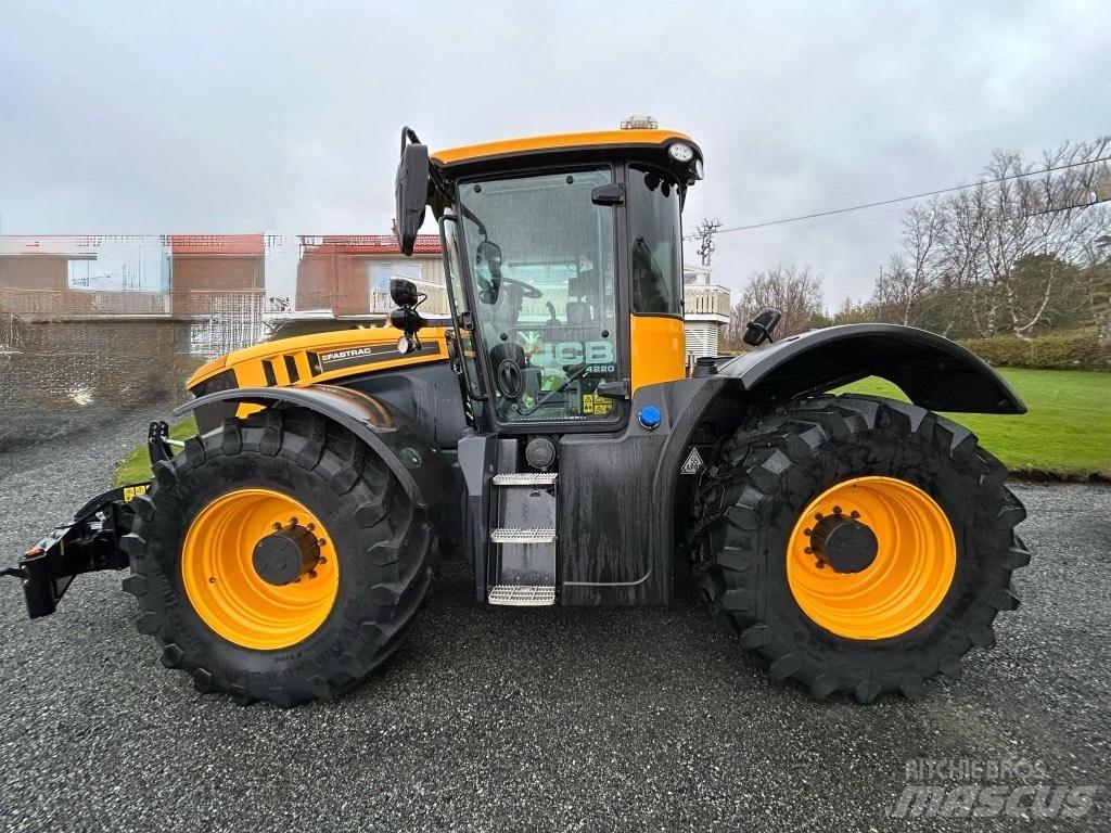 JCB 4220 FASTRAC 拖拉机/农用车