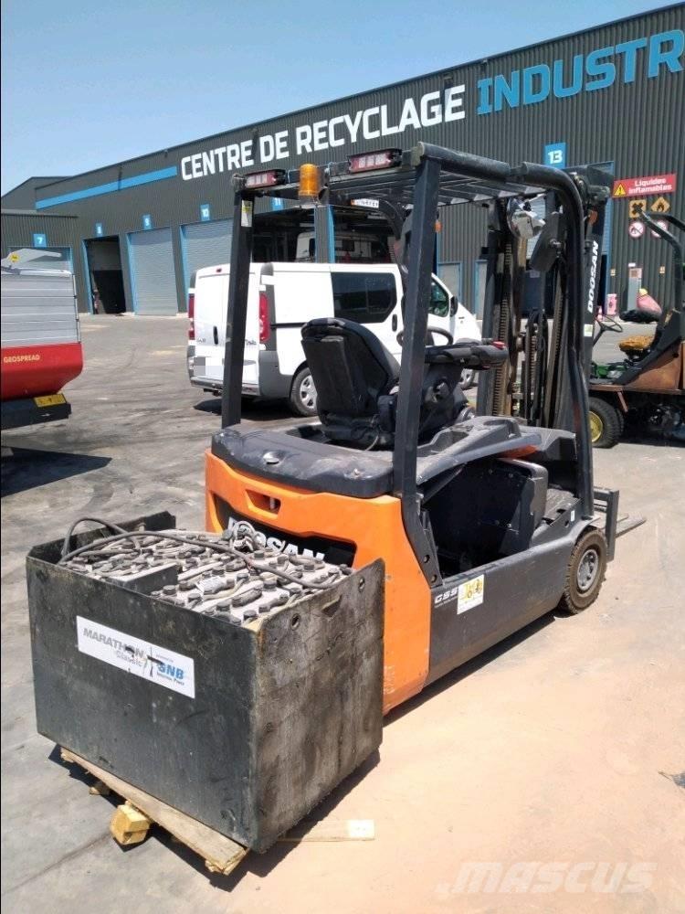 Doosan B 18 T-7 电动叉车
