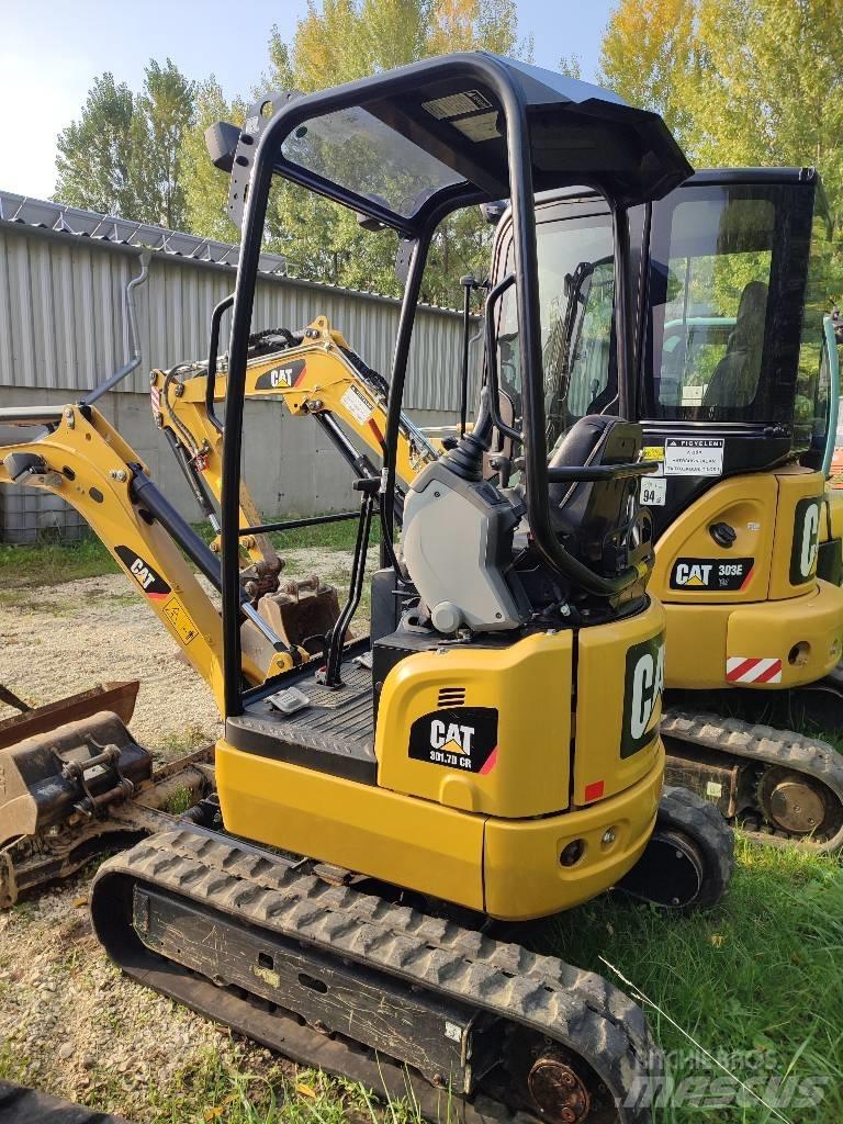 CAT 301.7 小型挖掘机