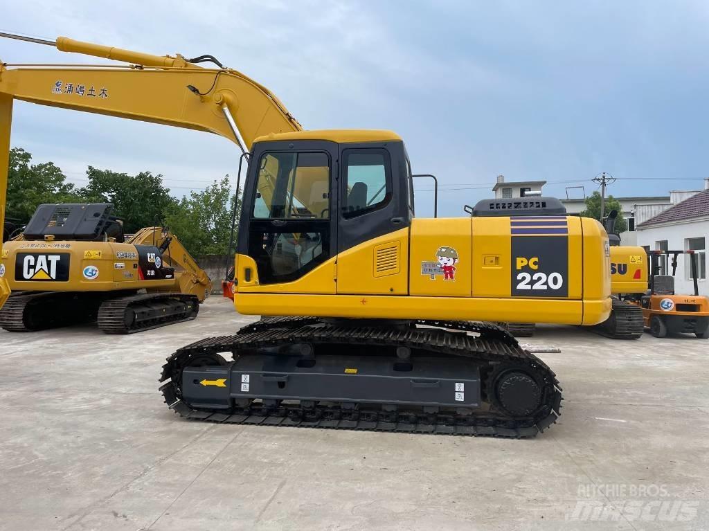 Komatsu pc220-7 履带挖掘机