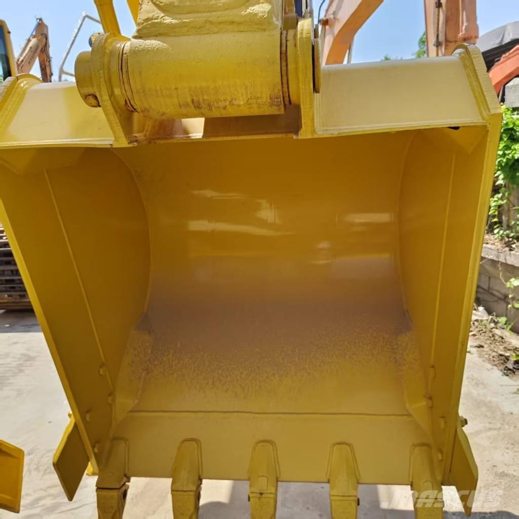 Komatsu PC 220-7 履带挖掘机
