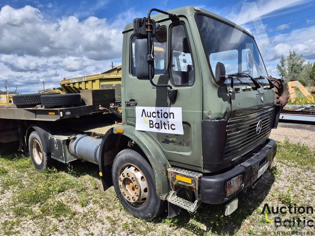 Mercedes-Benz 1422 牵引车