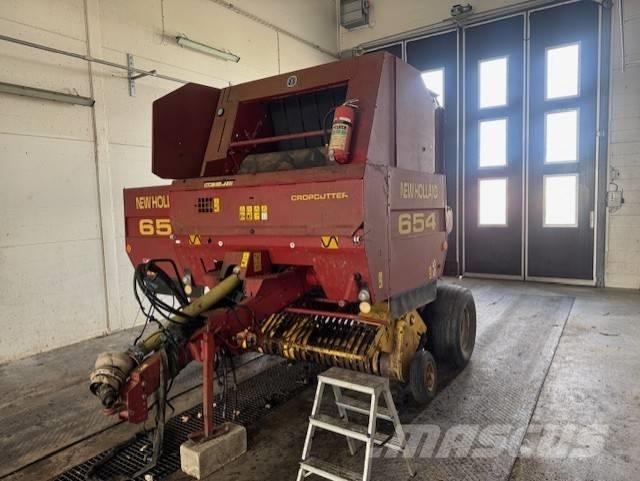 New Holland 654 圆捆打捆机