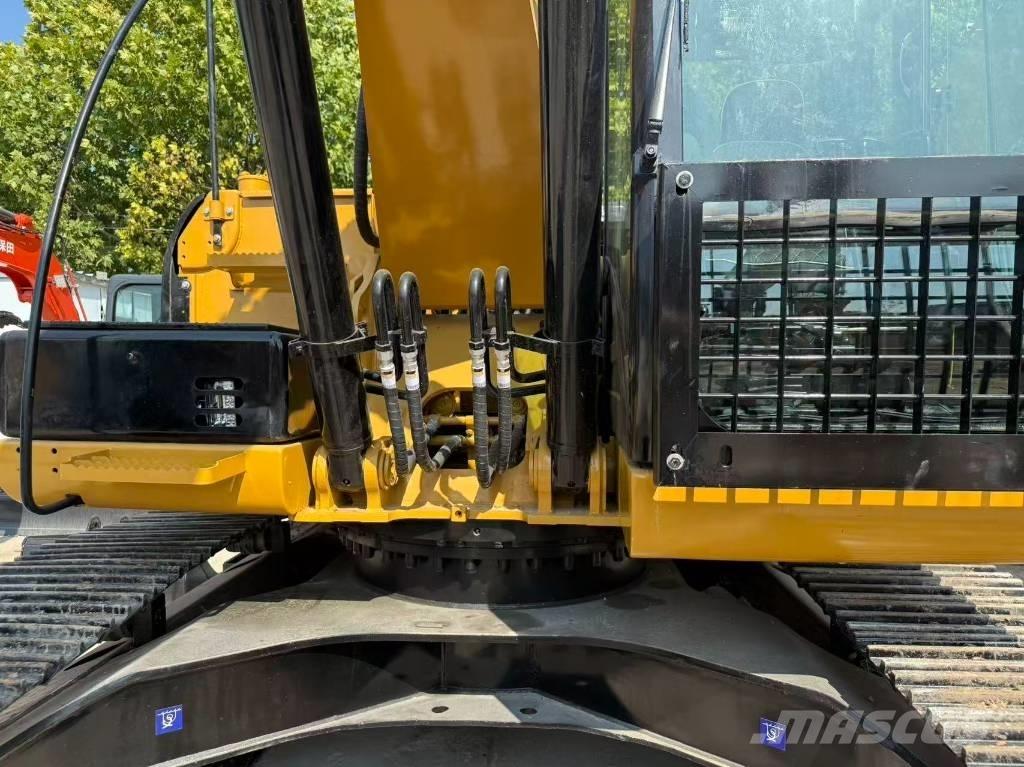 CAT 320 D 履带挖掘机