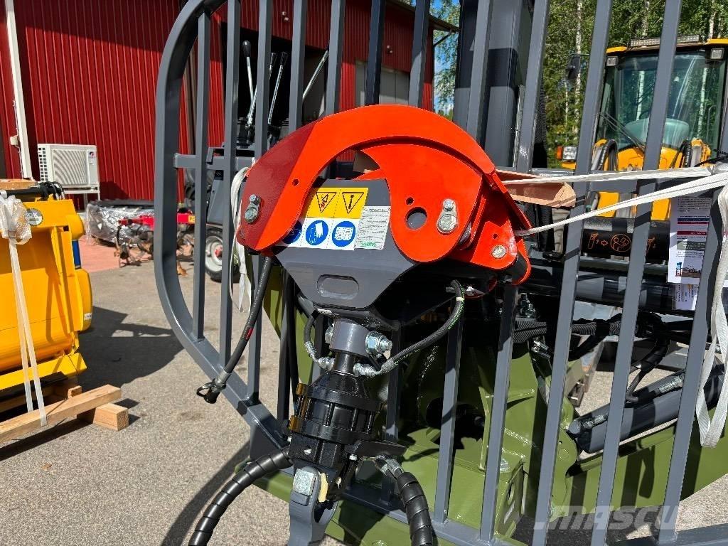 Farma T7 ja C 5.1D 林业拖车