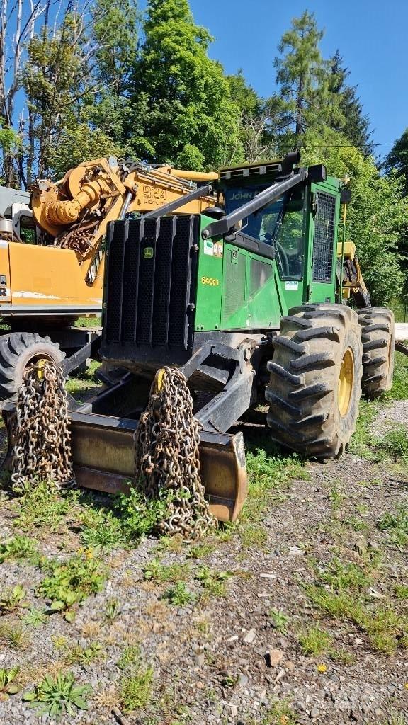 John Deere 640 G III 粉碎机