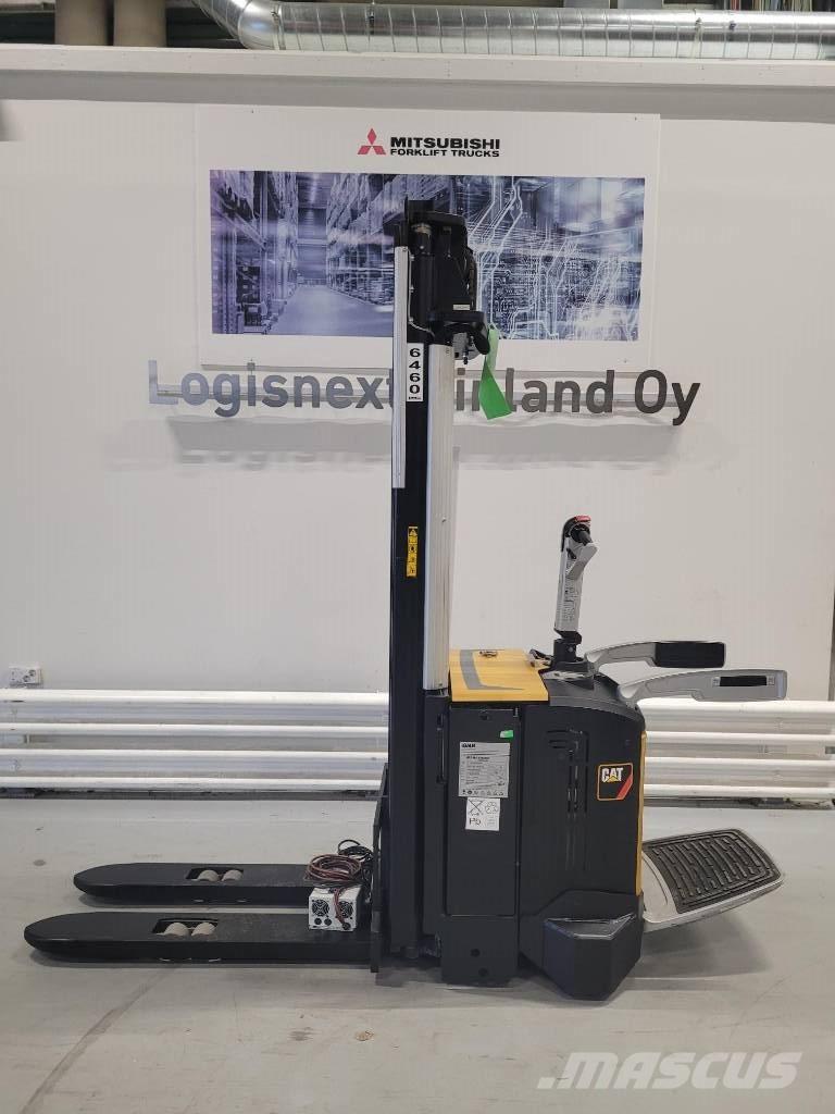 CAT NSV 16N 行走式堆垛机