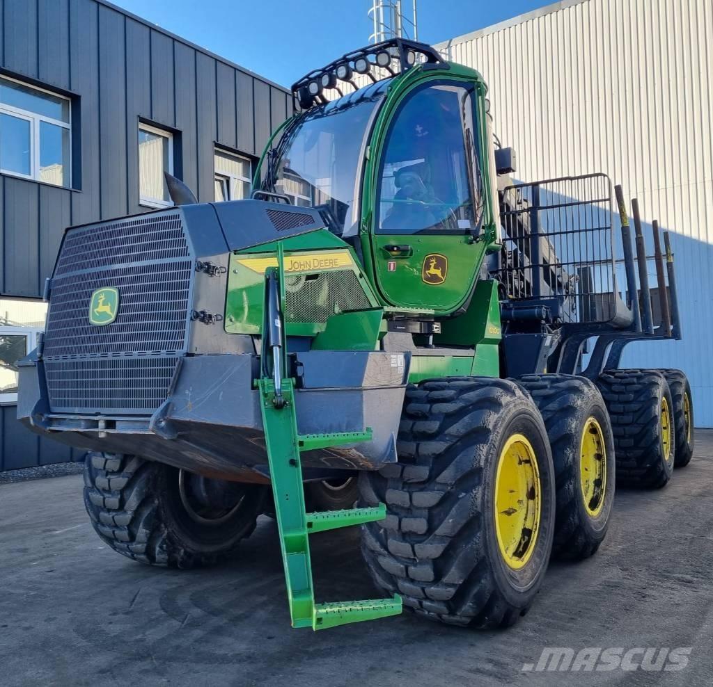John Deere 1010 G 集运机