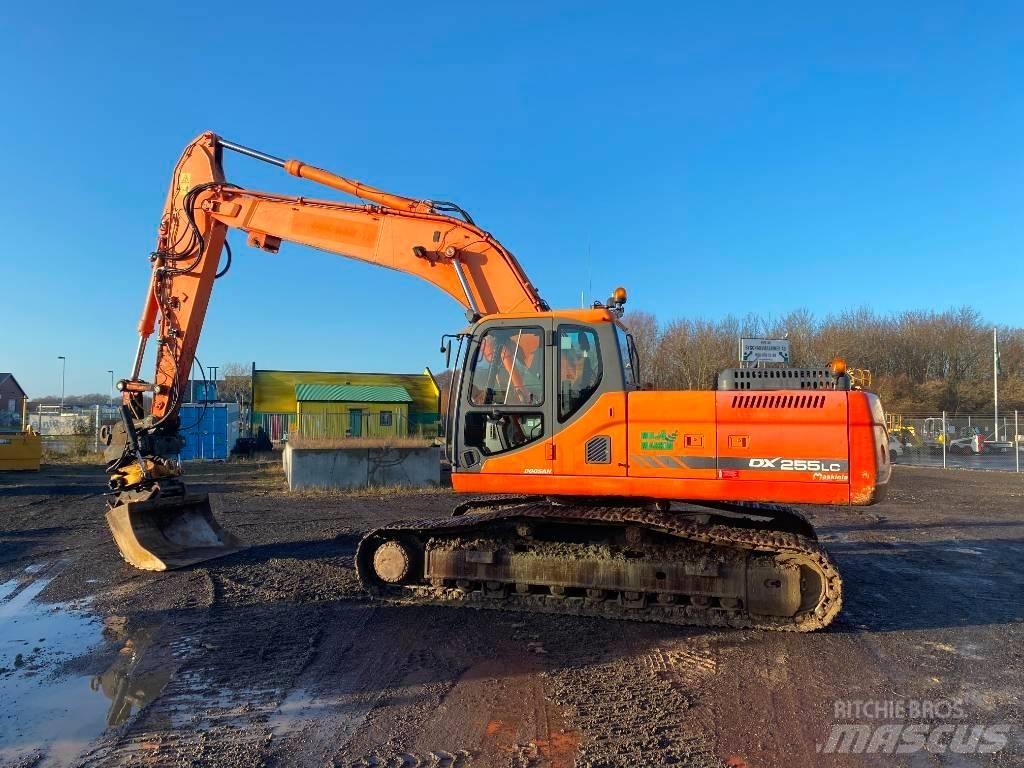 Doosan DX 255 LC 履带挖掘机