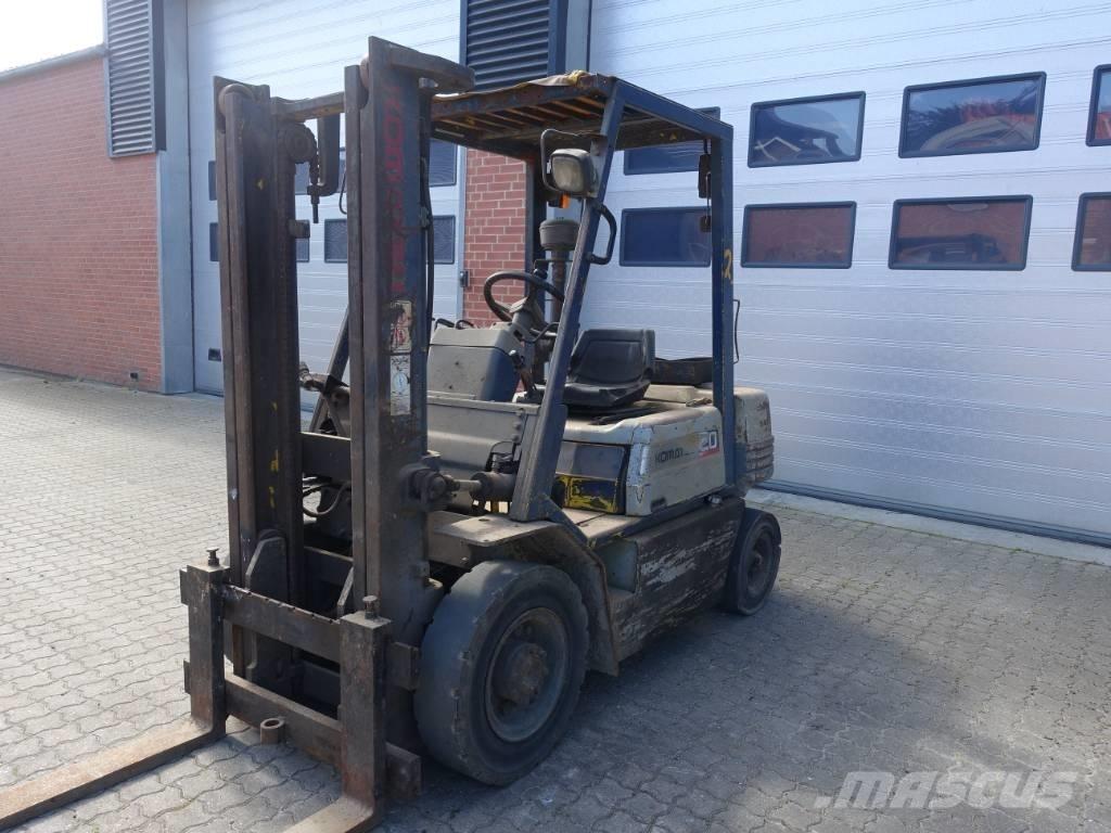 Komatsu FD 20-11 柴油叉车