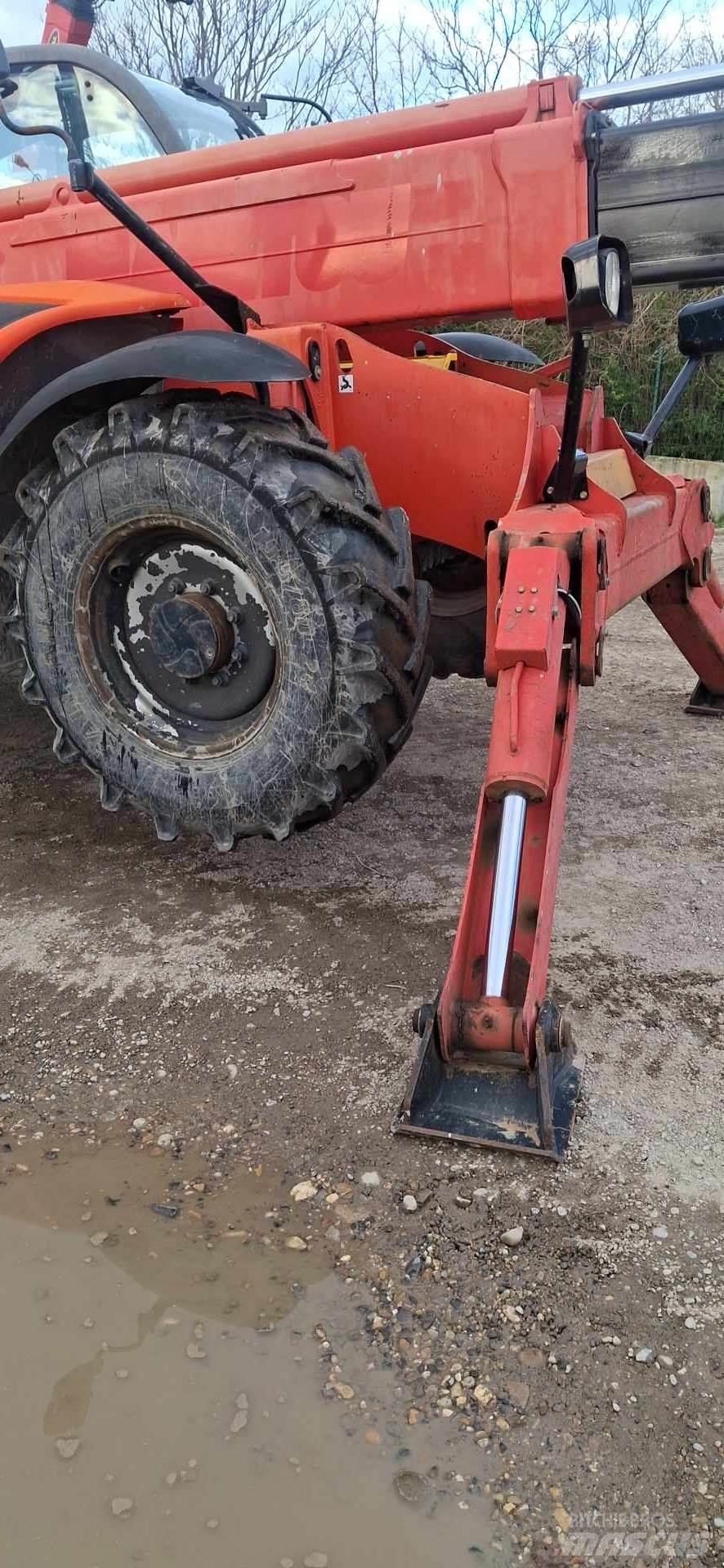 Manitou MT1440 伸缩臂叉装车|叉装车