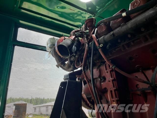 Mercedes-Benz OM 444 发动机