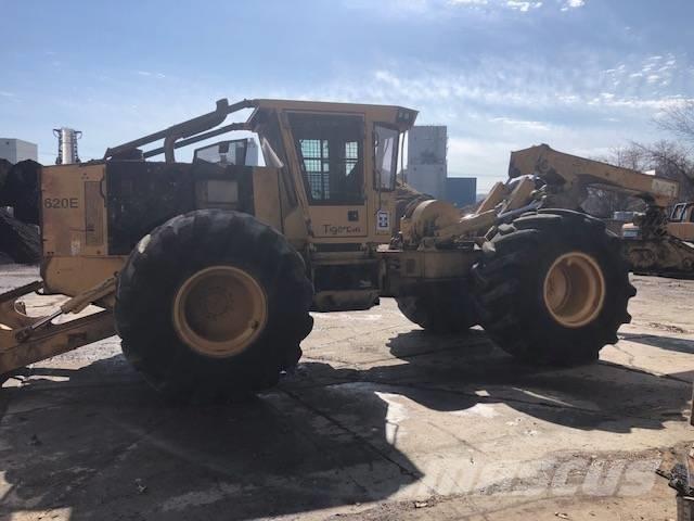 Tigercat 620 粉碎机
