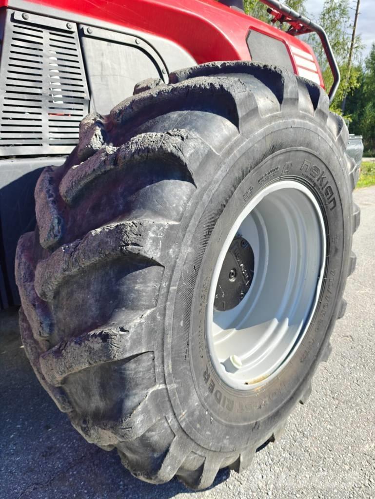 Komatsu 951 收割机