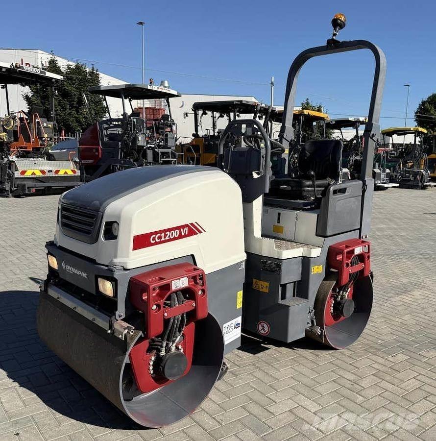 Dynapac CC 1200 VI 双轮压路机