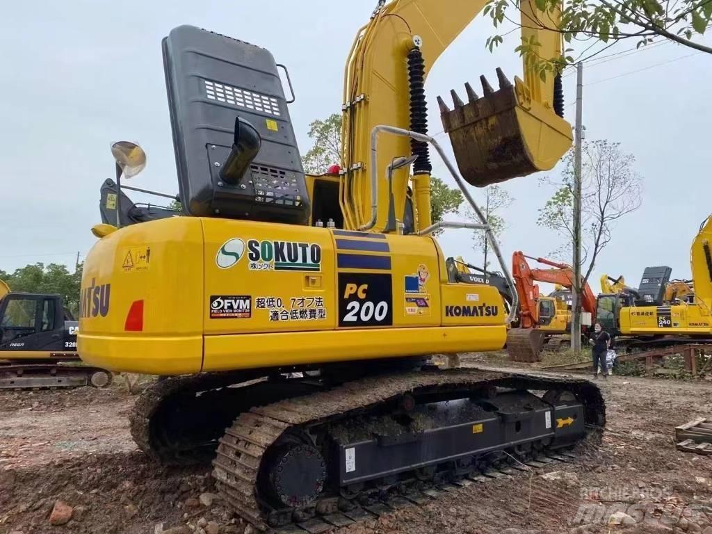 Komatsu 200-8 履带挖掘机