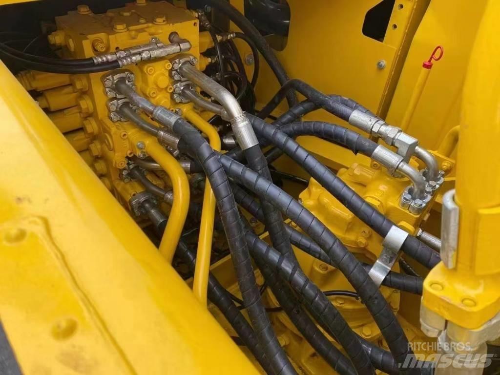 Komatsu 200-8 履带挖掘机