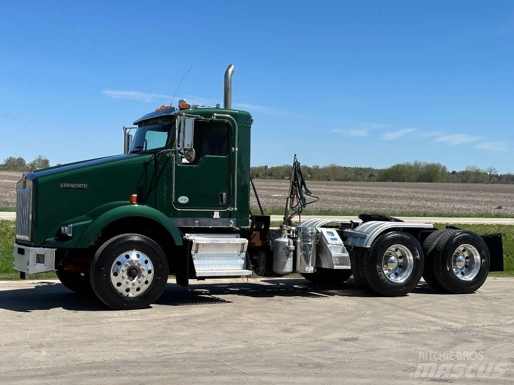 Kenworth T800 牵引车