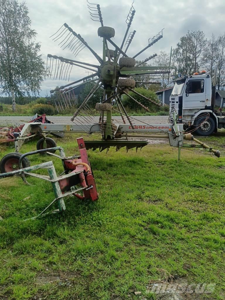 CLAAS Liner 680 料堆整形机