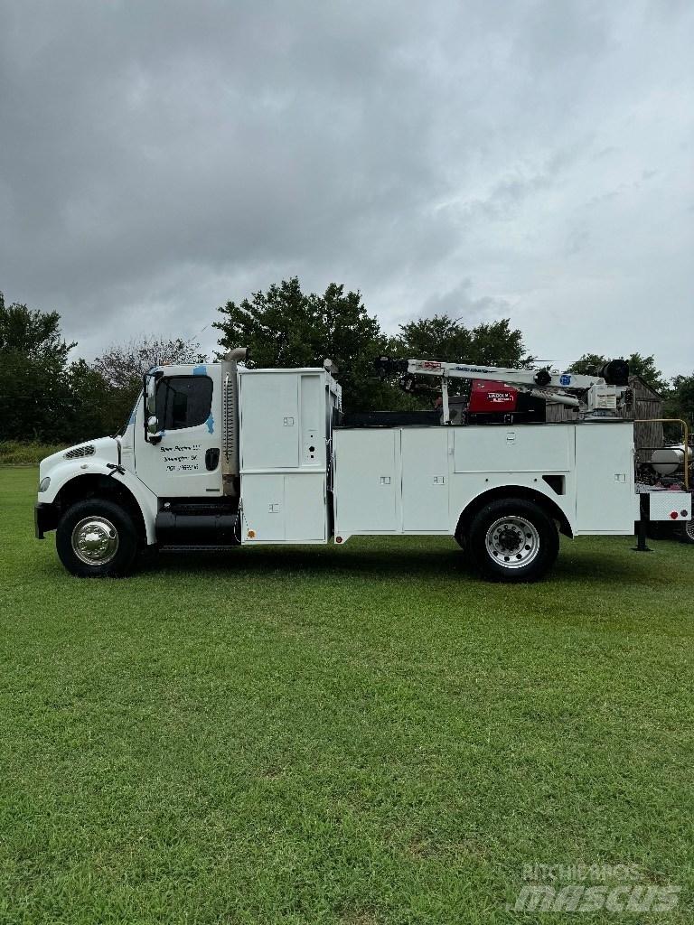 Freightliner M2 106 市政车