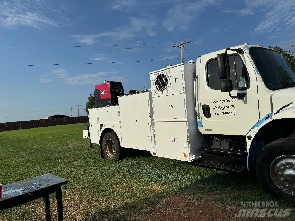 Freightliner M2 106 市政车