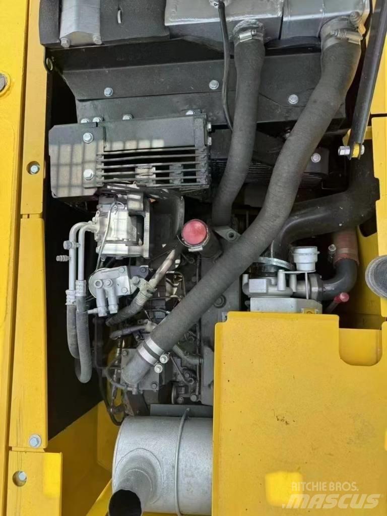 Komatsu PC 130 履带挖掘机