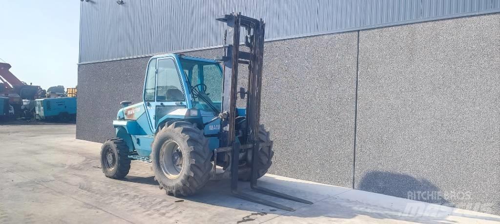 Manitou M 26.4 越野叉车|叉装车