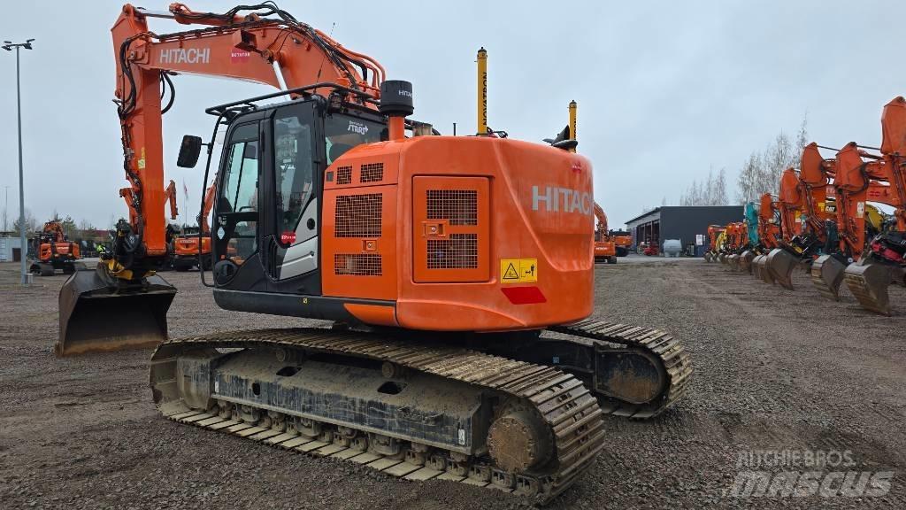 Hitachi ZX 225USLC-6 履带挖掘机