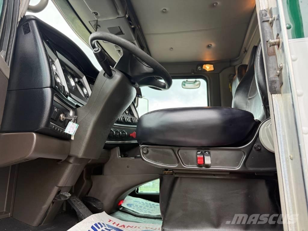 Kenworth T800 牵引车