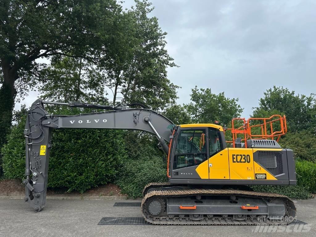 Volvo EC 230 履带挖掘机