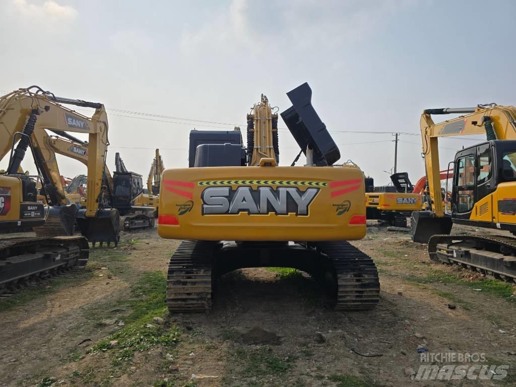 Sany SY215C 履带挖掘机