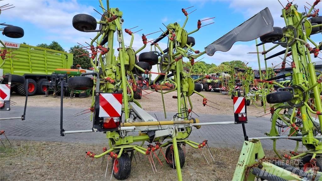 CLAAS Volto 900 犁耙和摊草机