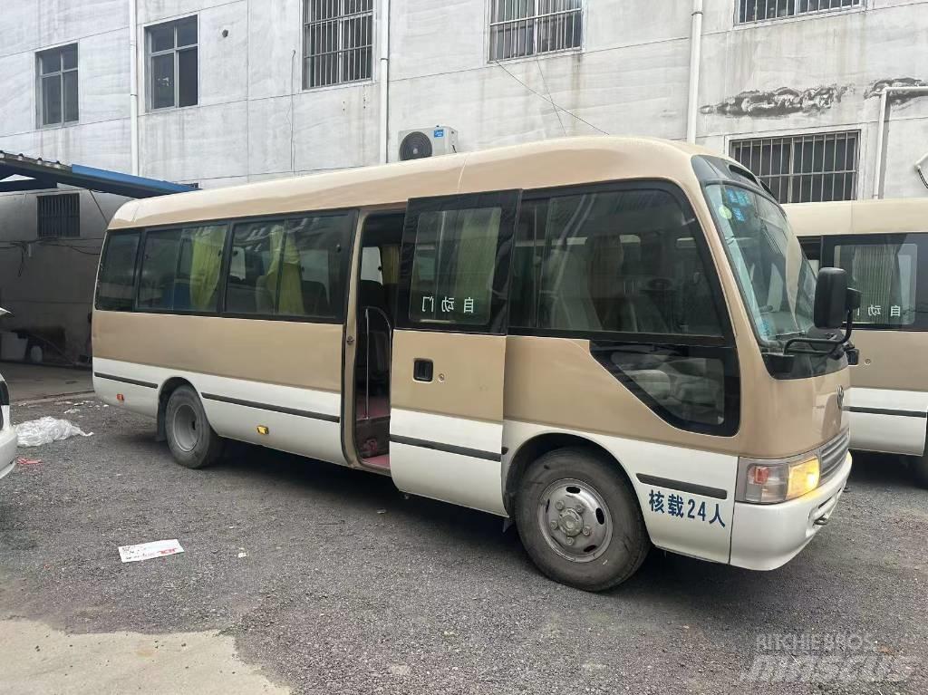 Toyota Coaster 公路客运汽车