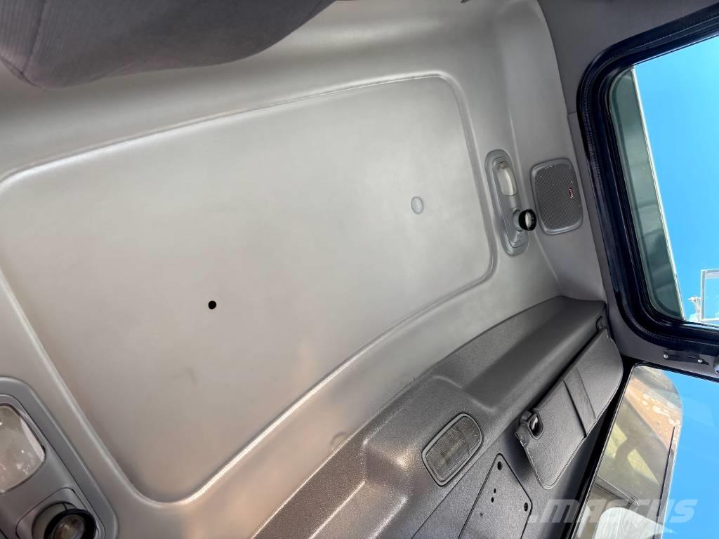 Peterbilt 379 牵引车