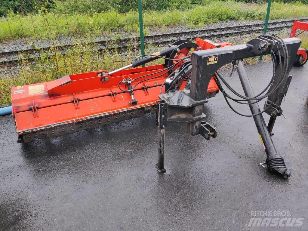 Cabe Finlandia 220 牧场割草机和切顶器