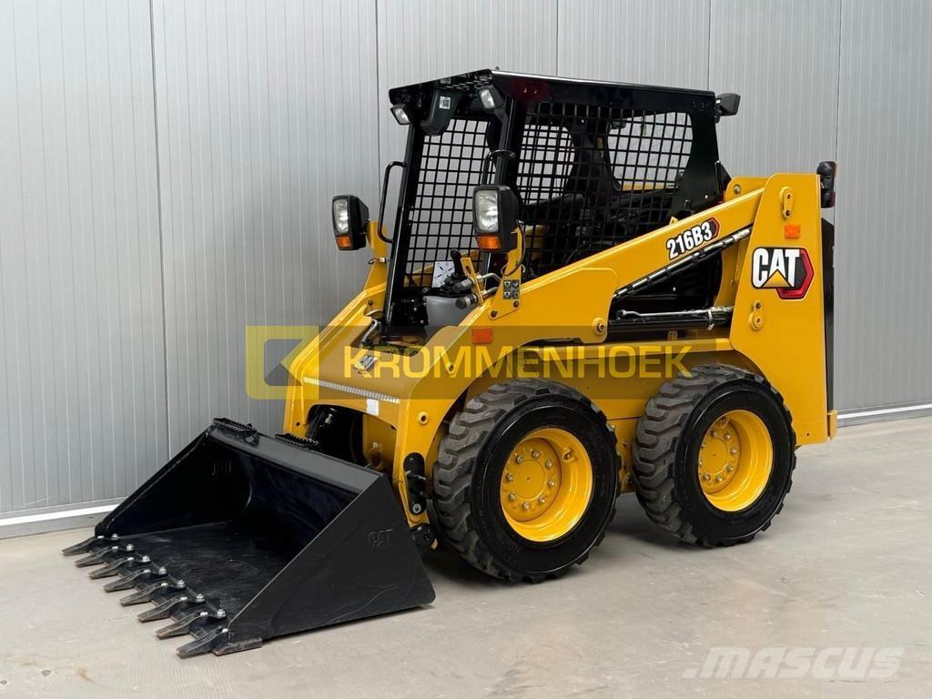 CAT 216 B3 滑移装载机