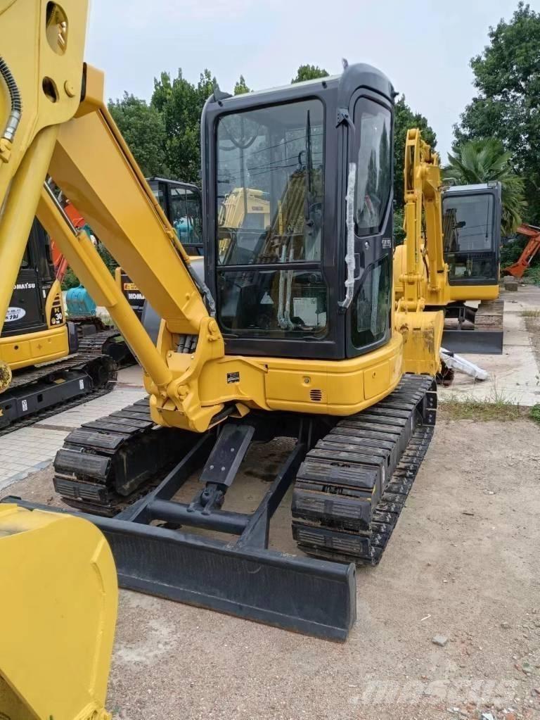 Komatsu PC 30 小型挖掘机