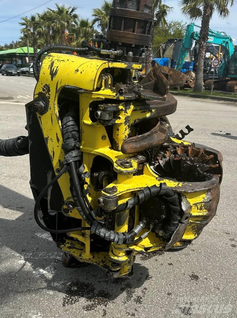 John Deere 1270 D 收割机