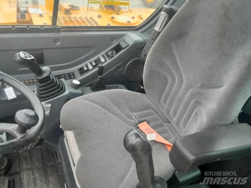 Hyundai R55 W-9 轮式挖掘机