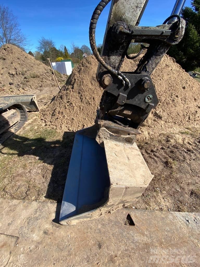 Takeuchi TB290-2 小型挖掘机