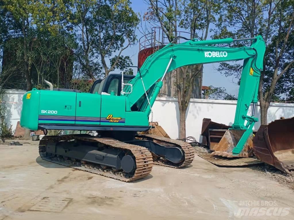 Kobelco SK 200 履带挖掘机