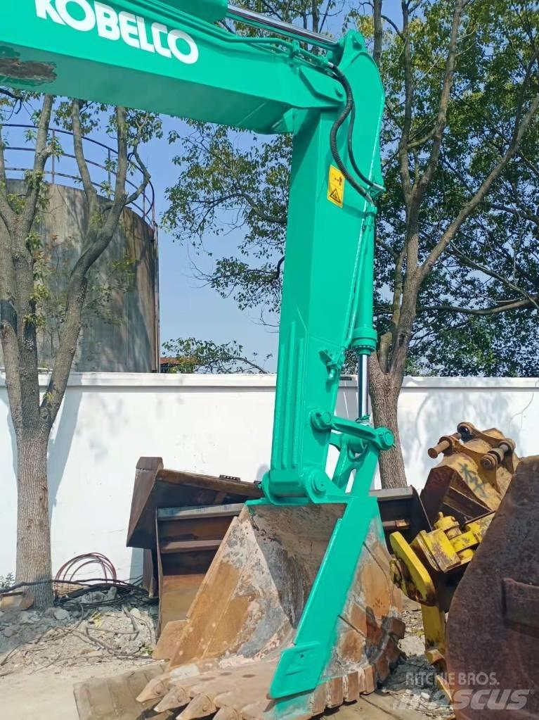 Kobelco SK 200 履带挖掘机
