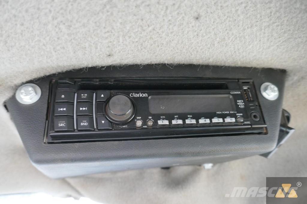 CAT CP76 单轮压路机